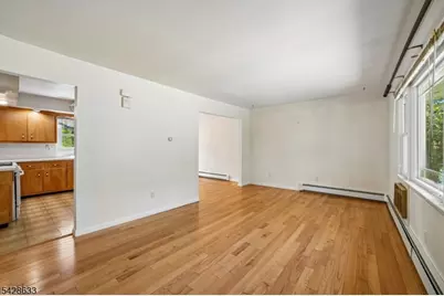 75 W Oakland Ave, Oakland, NJ 07436 - Photo 7