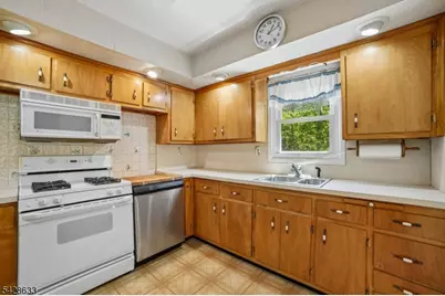 75 W Oakland Ave, Oakland, NJ 07436 - Photo 13
