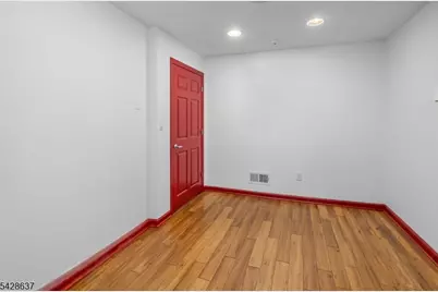 582 Franklin Ave, Nutley, NJ 07110 - Photo 13