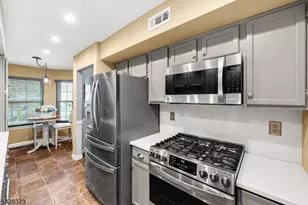 8 Delaware Ln, Branchburg Township, NJ 08876 - Photo 11