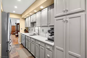 8 Delaware Ln, Branchburg Township, NJ 08876 - Photo 9