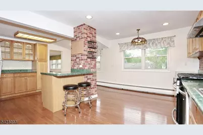 26 Mohawk Ave, Parsippany, NJ 07034 - Photo 11