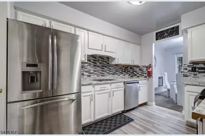 34 Saffron Dr, Lumberton Twp., NJ 08048 - Photo 7