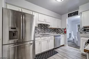 34 Saffron Dr, Lumberton Twp., NJ 08048 - Photo 7