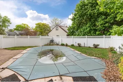 27 Fraley Dr, Franklin Township, NJ 08873 - Photo 37