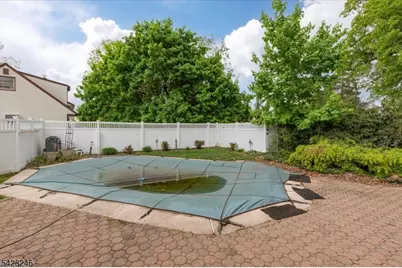 27 Fraley Dr, Franklin Township, NJ 08873 - Photo 35