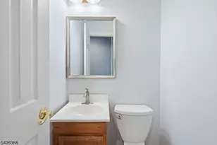 260 Wildflower Ln, Hillsborough Township, NJ 08844 - Photo 11
