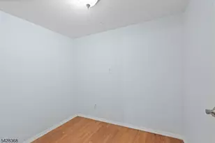 260 Wildflower Ln, Hillsborough Township, NJ 08844 - Photo 19