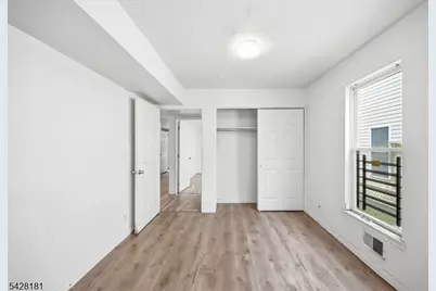 24 Johnson Ave, Newark, NJ 07108 - Photo 11