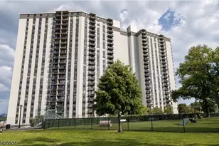 100 Manhattan Ave, Union City, NJ 07087 - Photo 25
