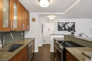 100 Manhattan Ave, Union City, NJ 07087 - Photo 27