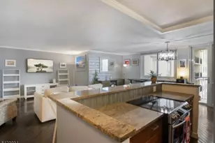 100 Manhattan Ave, Union City, NJ 07087 - Photo 29