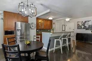 100 Manhattan Ave, Union City, NJ 07087 - Photo 33