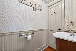 90 Hamburg Turnpike, Bloomingdale, NJ 07403 - Photo 11