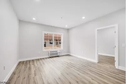 66 Mount Prospect Ave #4, Clifton, NJ 07013 - Photo 5