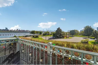 129 The Promenade, Edgewater, NJ 07020 - Photo 15
