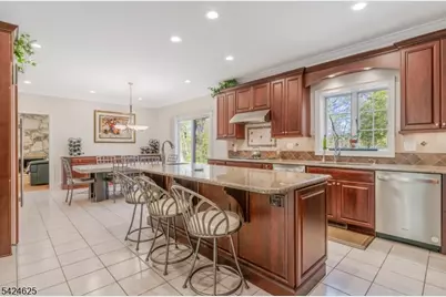 8 Waldron Dr, Bridgewater, NJ 08836 - Photo 9