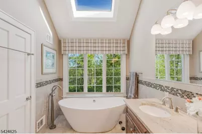 8 Waldron Dr, Bridgewater, NJ 08836 - Photo 25