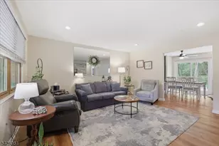 47 Pudding Stone Way, Lopatcong Township, NJ 08865 - Photo 5