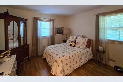 3 Perrelli Ln, Jefferson Township, NJ 07438 - Photo 17