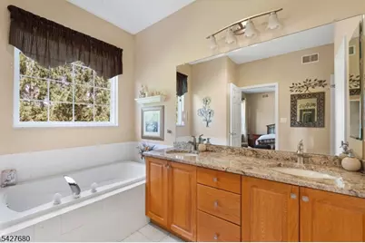 20 Ascot Dr, White Township, NJ 07823 - Photo 15