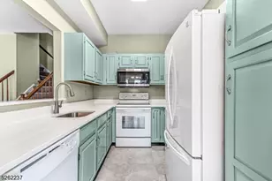 78 Academy Ct, Bedminster Township, NJ 07921 - Photo 9