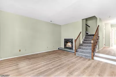 78 Academy Court, Bedminster Township, NJ 07921 - Photo 3