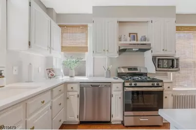 10 Thompson St, Bernardsville, NJ 07924 - Photo 9