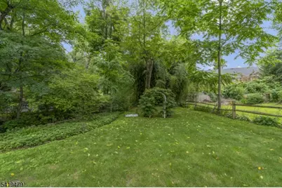 10 Thompson St, Bernardsville, NJ 07924 - Photo 29