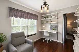 605 Magnolia Ln Ondo, Branchburg Township, NJ 08876 - Photo 5