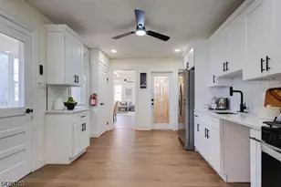 285 Chambers St, Phillipsburg, NJ 08865 - Photo 9