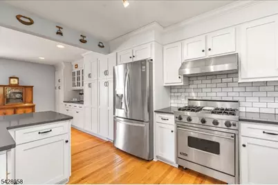 3 Whispering Way E, Berkeley Heights Township, NJ 07922 - Photo 9