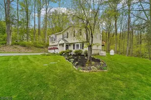 42 Scenic Dr, Green Township, NJ 07821 - Photo 3