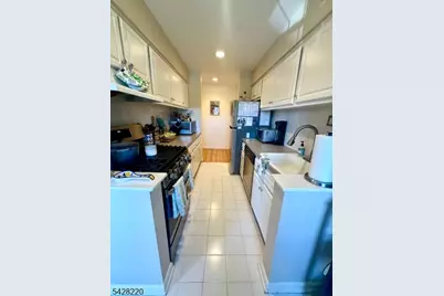 605 Grove St #D4, Clifton, NJ 07013 - Photo 7