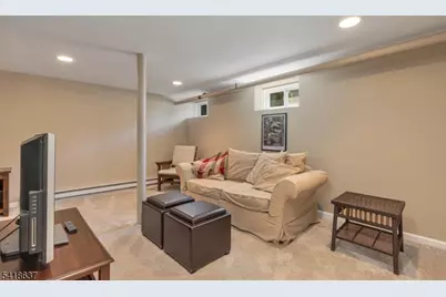 75 Hillside Ave, Berkeley Heights Township, NJ 07922 - Photo 15