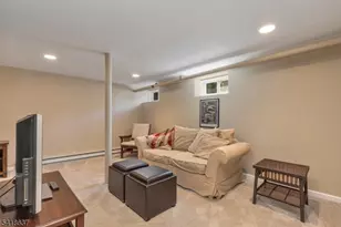 75 Hillside Ave, Berkeley Heights Township, NJ 07922 - Photo 15