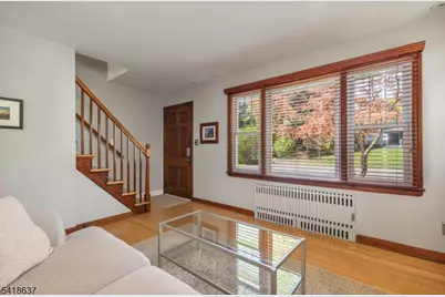 75 Hillside Ave, Berkeley Heights Township, NJ 07922 - Photo 3