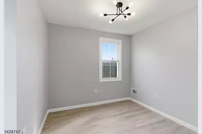 217 W Union St, Burlington City, NJ 08016 - Photo 33