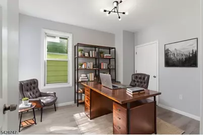 217 W Union St, Burlington City, NJ 08016 - Photo 3