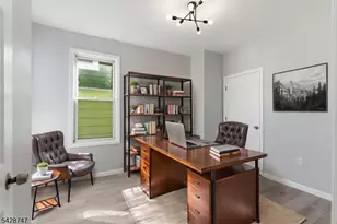 217 W Union St, Burlington City, NJ 08016 - Photo 3