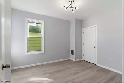 217 W Union St, Burlington City, NJ 08016 - Photo 35