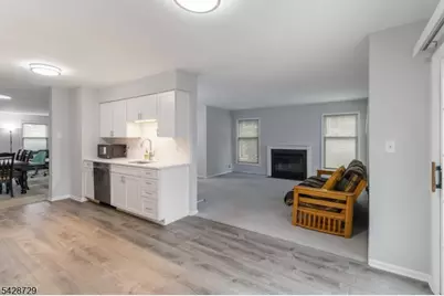 119 Hawthorne Ct, Rockaway Township, NJ 07866 - Photo 5