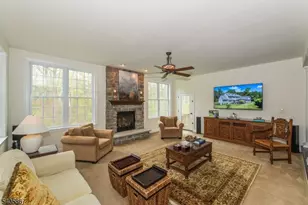 49 Sovereign Dr, Mount Olive, NJ 07836 - Photo 9