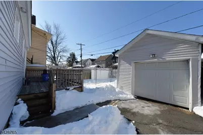 171 Ampere Pkwy, Bloomfield, NJ 07003 - Photo 33