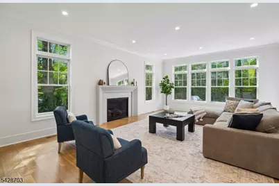 6 Benson Ct, Millburn, NJ 07078 - Photo 17