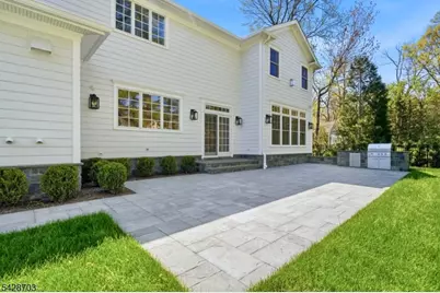 6 Benson Ct, Millburn, NJ 07078 - Photo 43