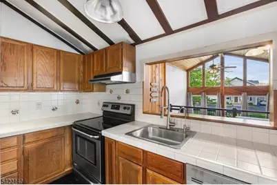 124 E Shore Trl, Sparta Township, NJ 07871 - Photo 23