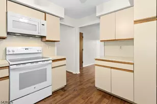 12 Harwich Ct, Scotch Plains Township, NJ 07076 - Photo 13
