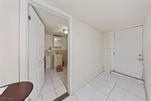 14 Dey St, Paterson, NJ 07503 - Photo 35