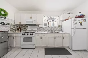 14 Dey St, Paterson, NJ 07503 - Photo 11